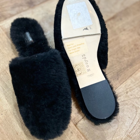 AEYDE
Kelly shearling slippers size 36 - Picture 9 of 10